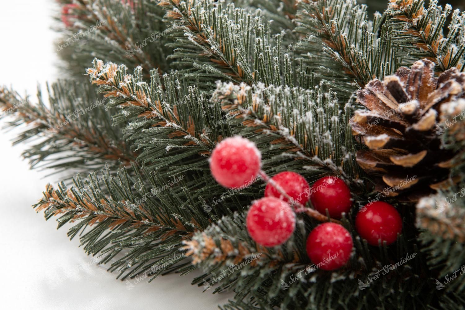 Wianek świąteczny Świerk Kryształowy 50cm