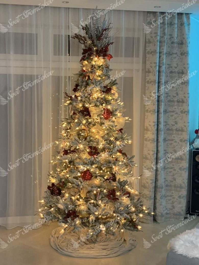 Choinka sztuczna PE Jodła Syberyjska 270cm 700LED
