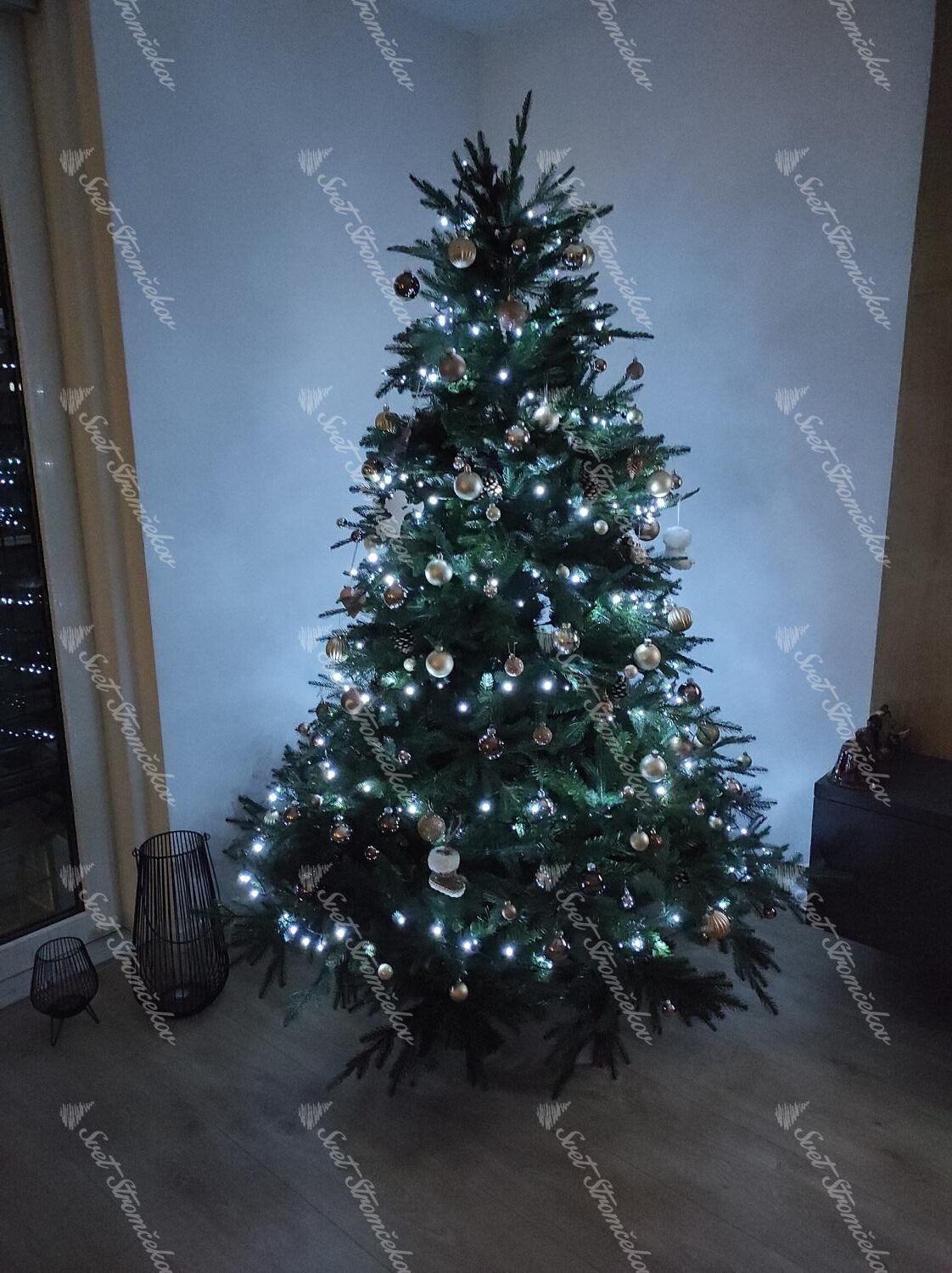 Choinka sztuczna PE Świerk Potężny 210cm