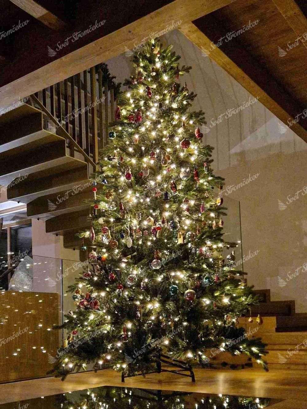Choinka sztuczna PE Świerk Ekskluzywny 300cm LED1000