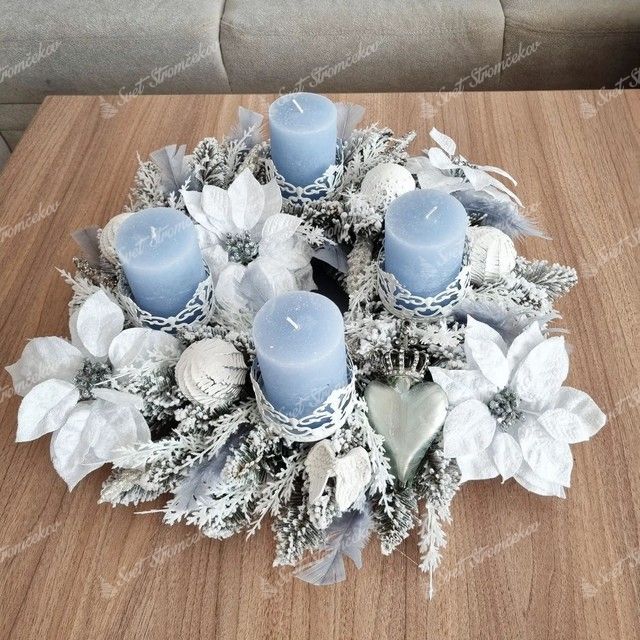 Wianek świąteczny Świerk Biały 50cm