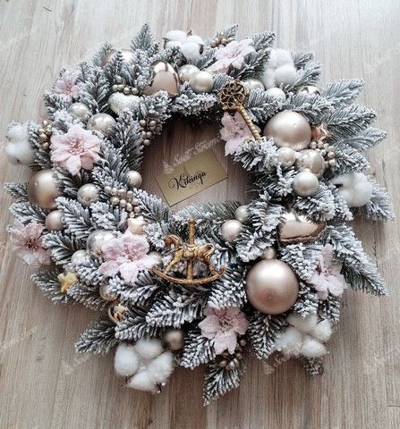 Wianek świąteczny Świerk Biały 50cm