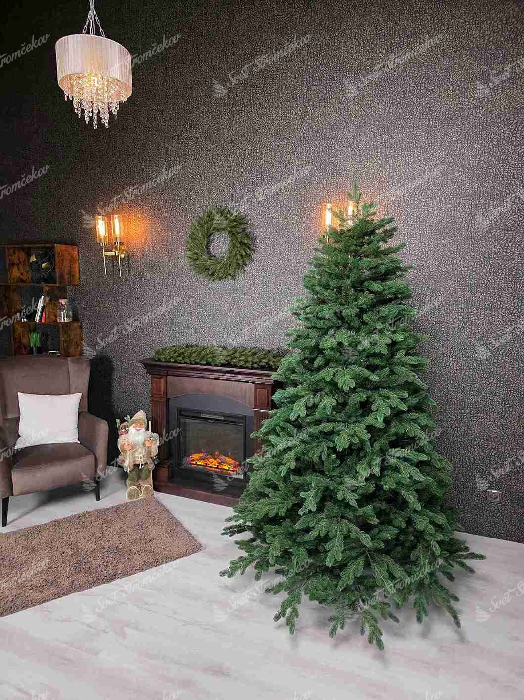 Umelý vianočný stromček FULL 3D Smrek Bavorský , stromček má usté ihličie tmavozelenej farby