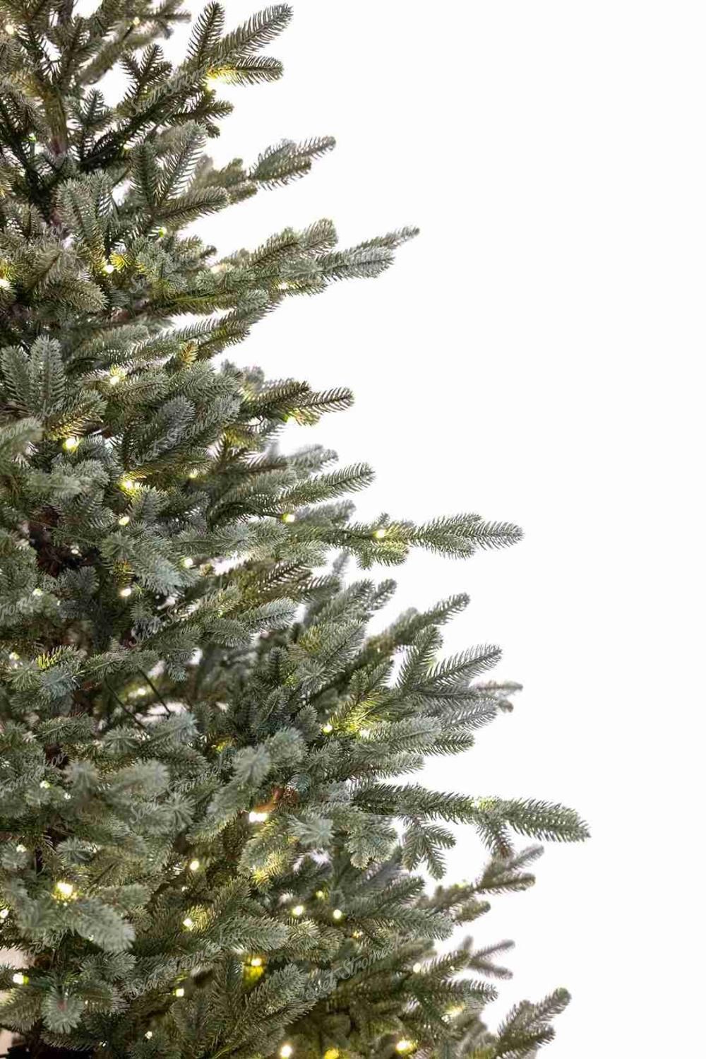 Detail stromčeka Umelý vianočný stromček FULL 3D Smrek Pichľavý LED má zelené ihličie