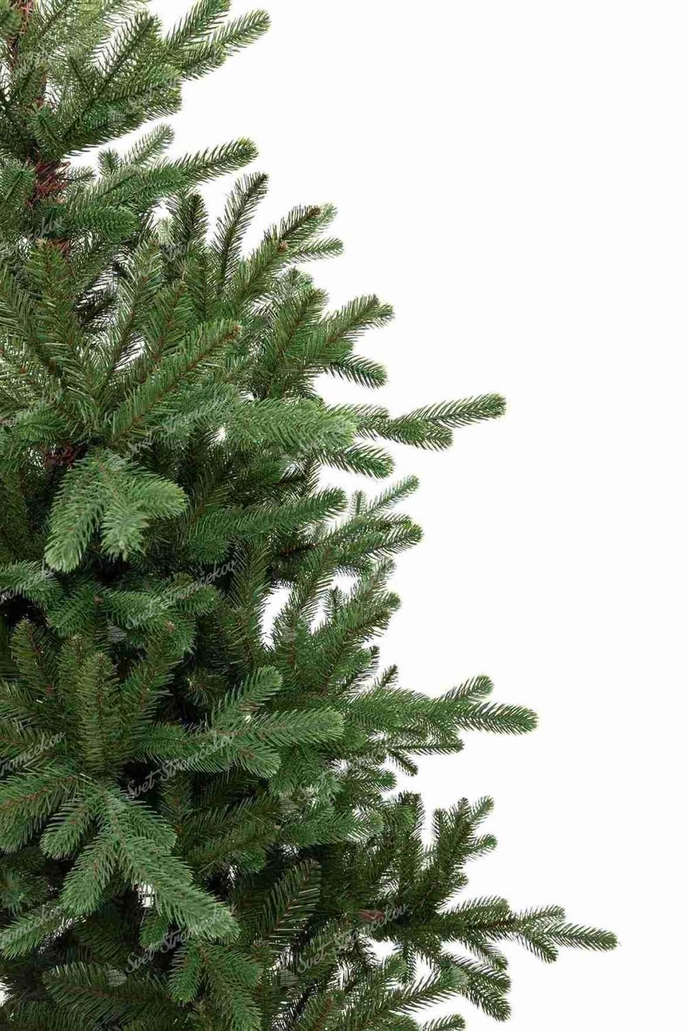 Detail vianočného stromčeka v kvetináči 3D Smrek Tirolský, ihličie má prirodzenú zelenú farbu.