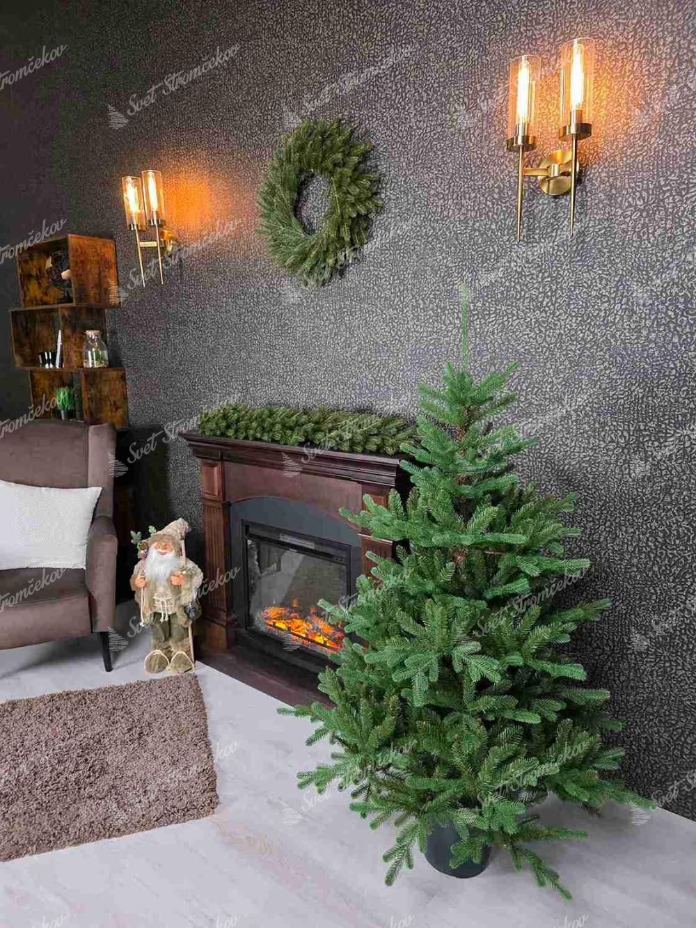 Umelý vianočný stromček v kvetináči 3D Smrek Tirolský, má prirodzene zelené vetvičyk a je osadený v modernom kvetináči