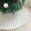 Dywanik biały prążkowany pod choinkę 90cm